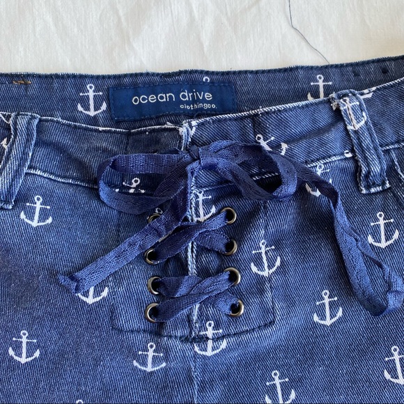 Ocean Drive Anchor Print Distressed Denim Shorts - Picture 4 of 14